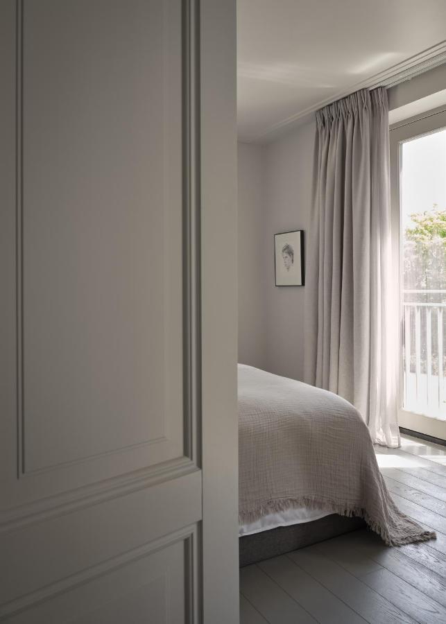 Boutique Hotel Benedict Noordwijk Zewnętrze zdjęcie A bedroom at the hotel