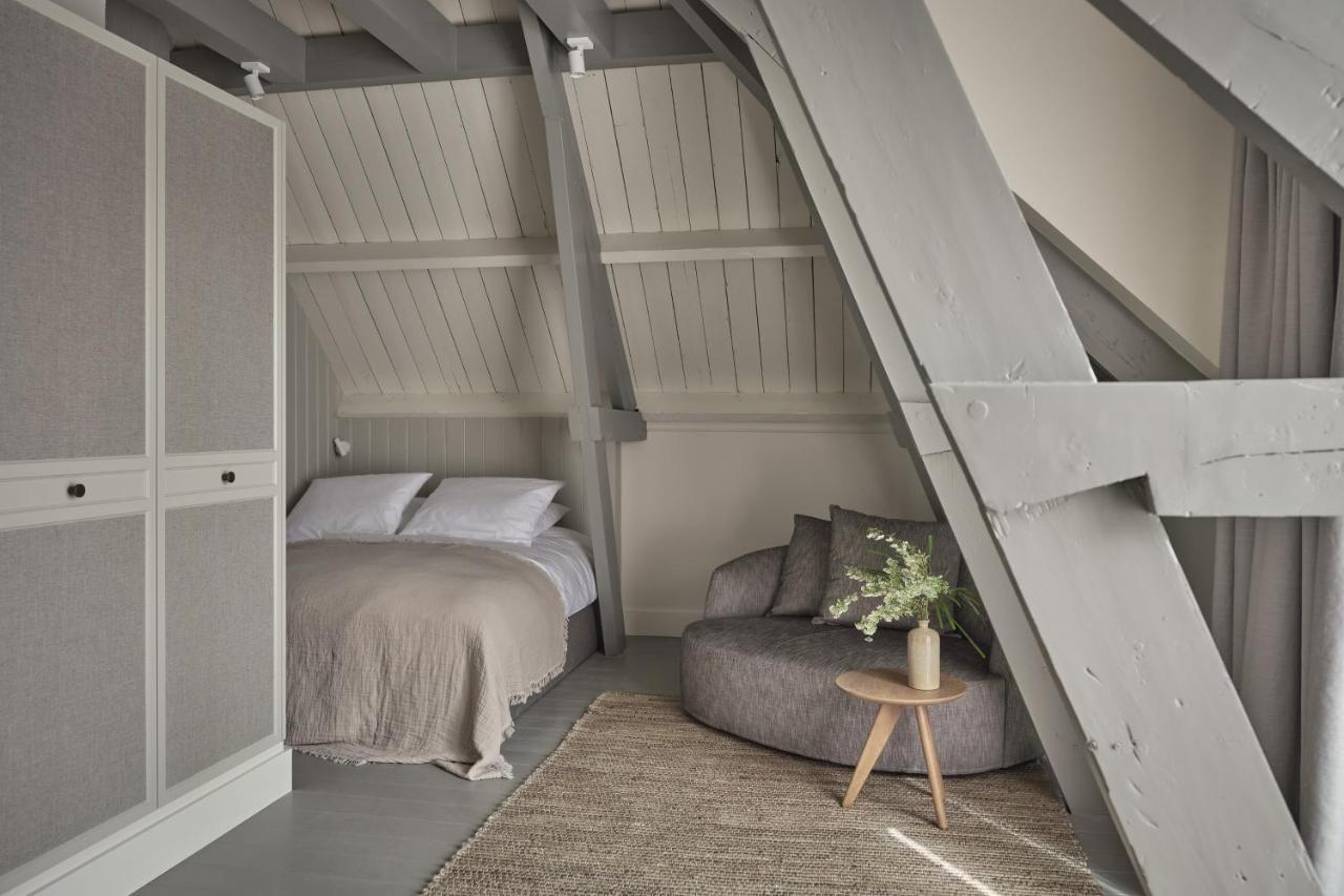 Boutique Hotel Benedict Noordwijk Zewnętrze zdjęcie Interior of a Dutch attic