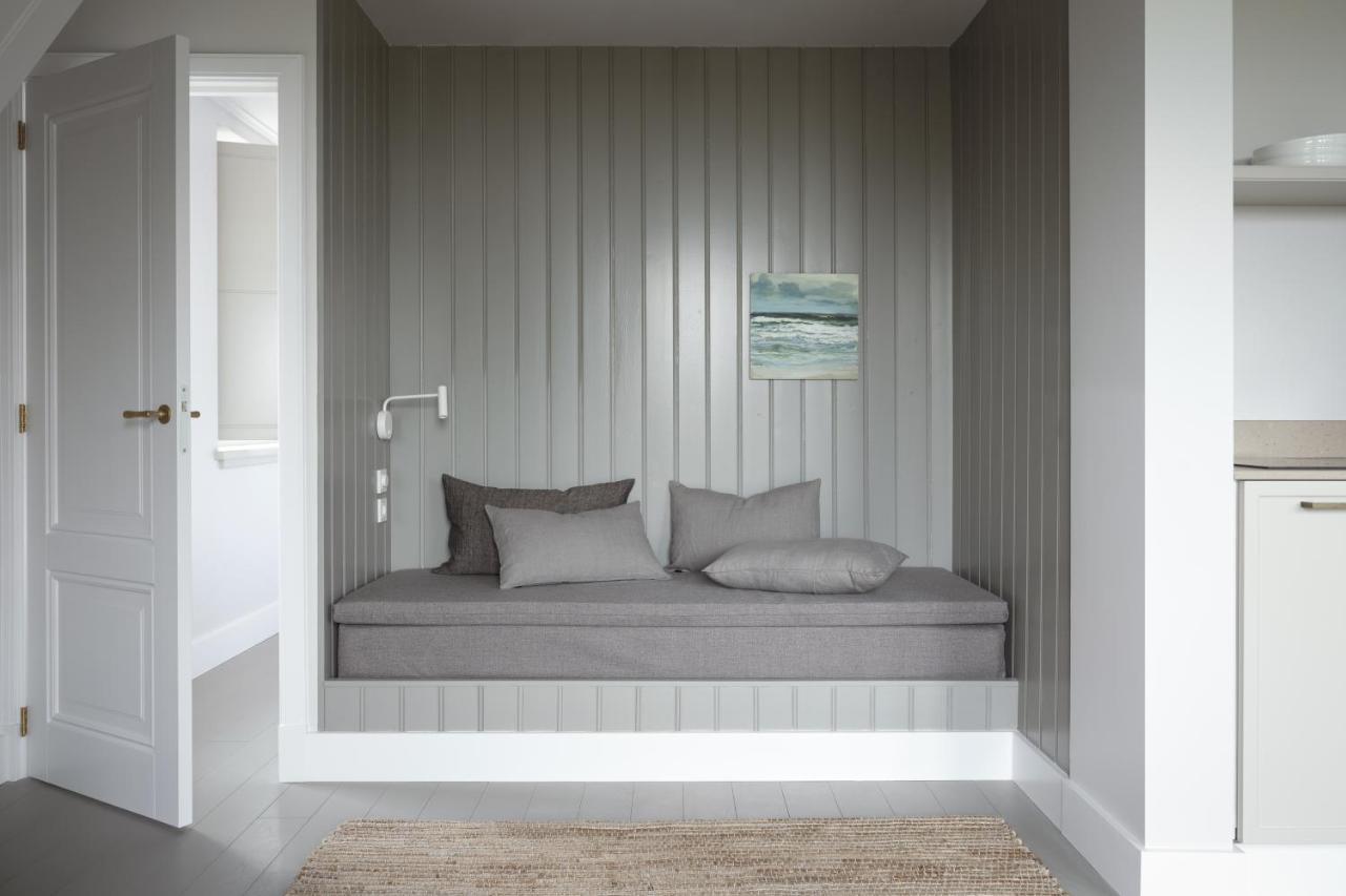 Boutique Hotel Benedict Noordwijk Zewnętrze zdjęcie A window seat