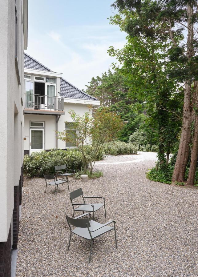 Boutique Hotel Benedict Noordwijk Zewnętrze zdjęcie The courtyard of the museum