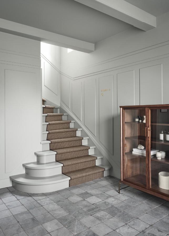 Boutique Hotel Benedict Noordwijk Zewnętrze zdjęcie A carpet runner on a staircase