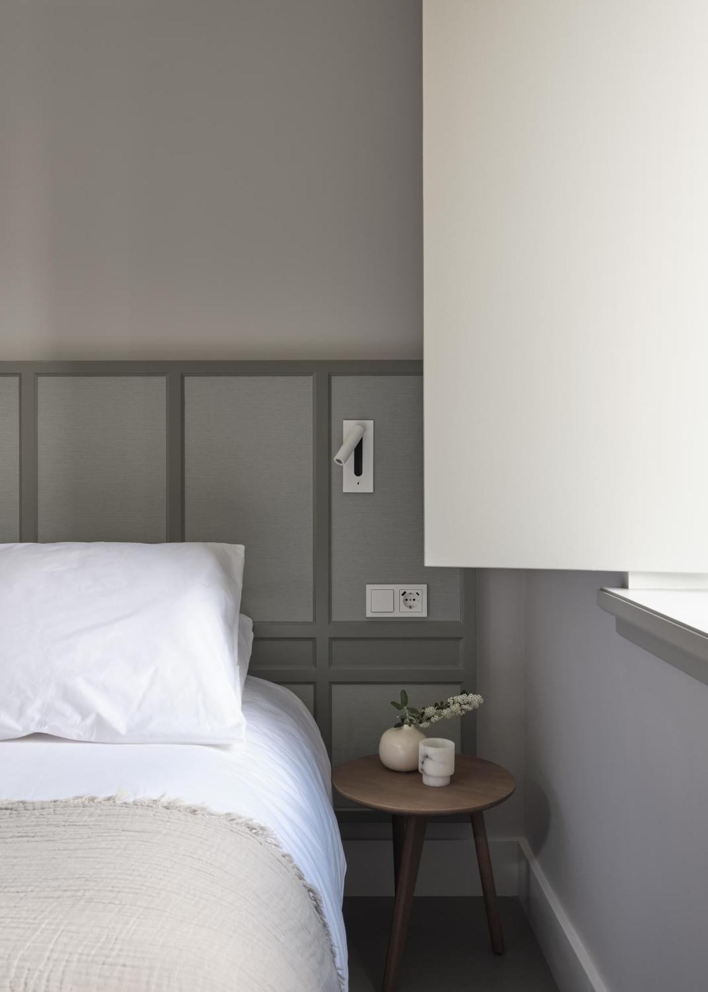 Boutique Hotel Benedict Noordwijk Zewnętrze zdjęcie A wall-mounted reading light