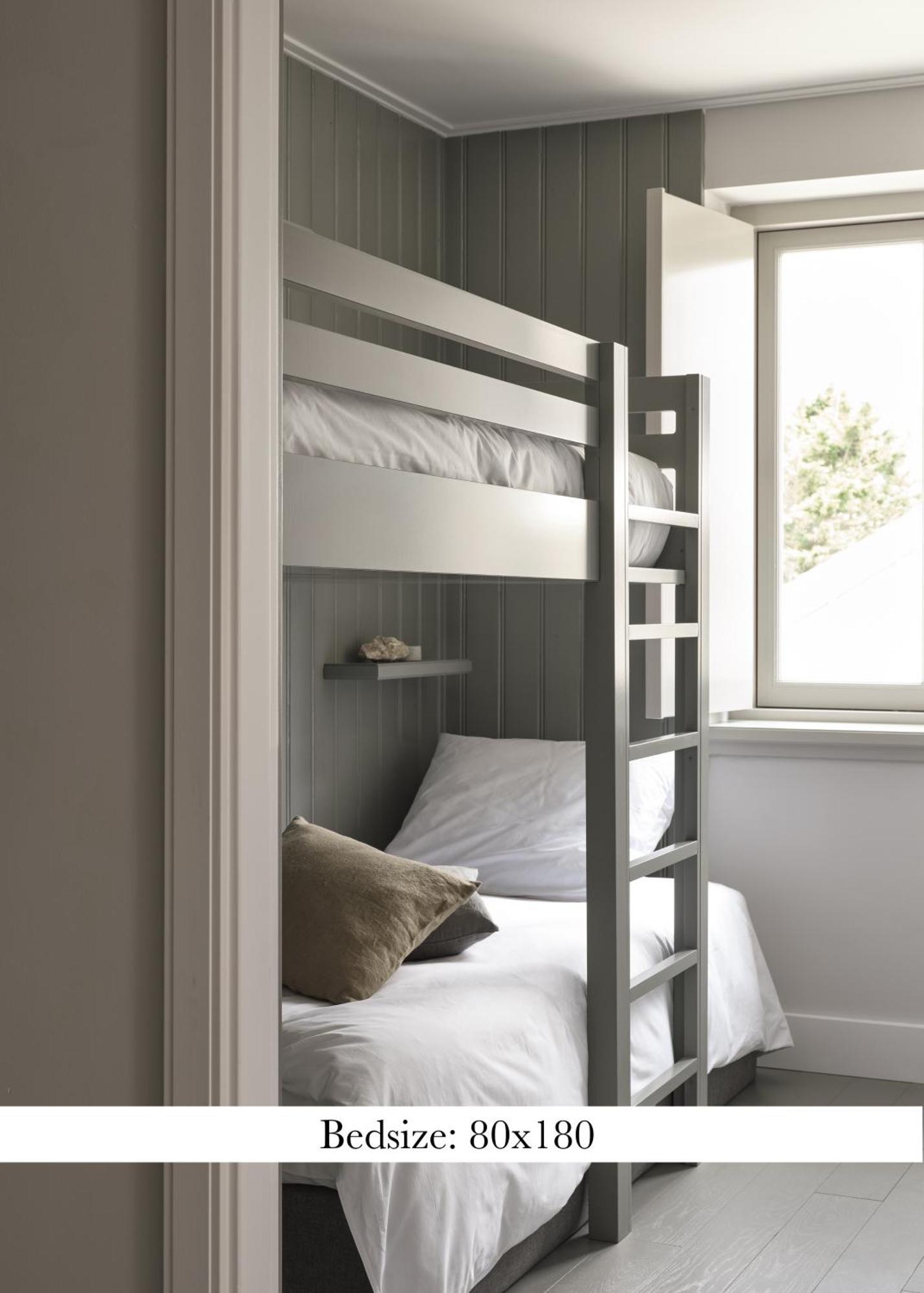 Boutique Hotel Benedict Noordwijk Zewnętrze zdjęcie A bunk bed